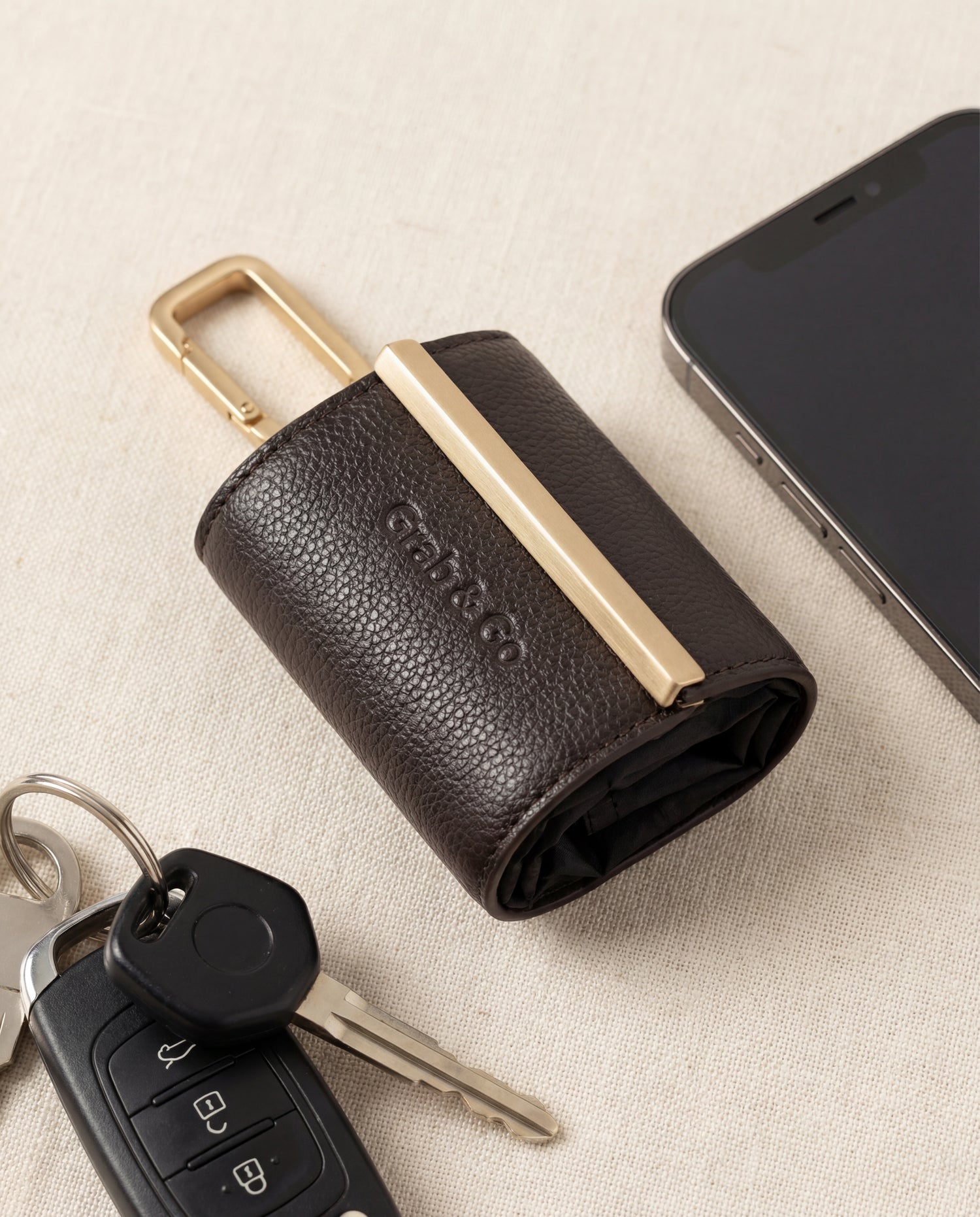 Keychain tote in compact keychain mode