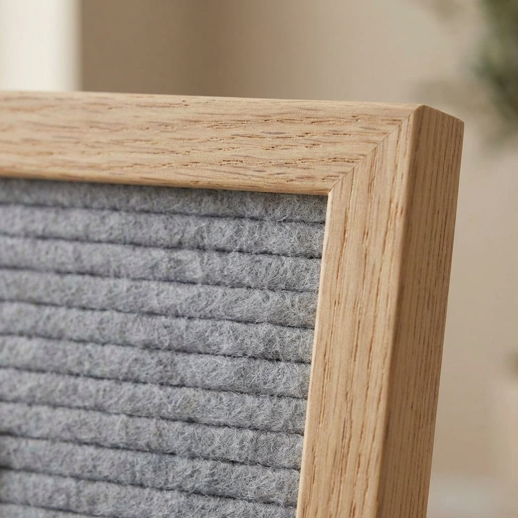 letter-board-with-stand detail