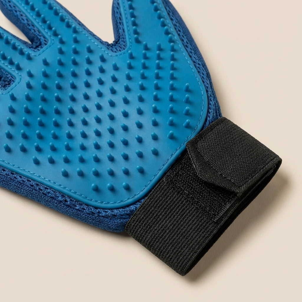 Silicone Pet Grooming Glove detail